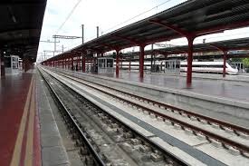 Auf tripadvisor finden sie 64.130 gästebewertungen zu 816 restaurants im stadtviertel chamartín in madrid und können u. Datei S02 787 Bf Madrid Chamartin Regelspurgleise Jpg Wikipedia