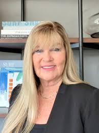 Lori Sipe's Instagram, Twitter & Facebook