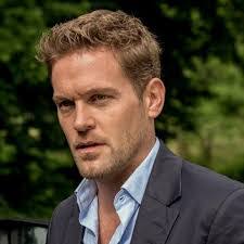 Luis Hauser's Instagram, Twitter & Facebook