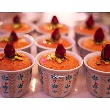 طريقة البسبوسة بالفناجين واحد زبادي ٢كاس سميد واحد قشطة كاس الاربع حليب بودرة كاس الاربع زيت ملعقة وسط بكنج بودر انا حشيتها بالوسط eid sweets arabic food food