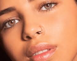 How to Create the Perfect Relaxing Bath, From Water Temperature to Scents