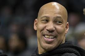 College basketball: Duke outlasts Virginia for 6th straight victory