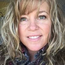 Kim Palmisano's Instagram, Twitter & Facebook