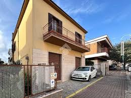 Case singole economiche a latina