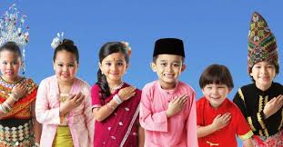 Pengenalan masyarakat berbilang kaum di malaysia mempunyai pelbagai jenis kebudayaan yang digarap daripada pelbagai keturunan. 6 Perkara Yang Merapatkan Rakyat Malaysia Salaam