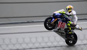Berkat Banjir Dukungan Dari Para Fansnya Rossi Akan Tetap Ikut Race Motogp Valencia Valentino Rossi Motogp Valentino