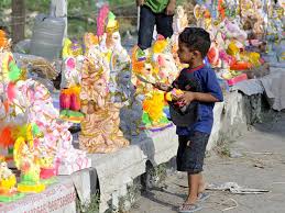 These theme decoration ideas are simple and can be done easily at home. 10 Day Festival Commences Today From Chandrayaan 2 To Baal Ganesha Devotees Take Up Varied Themes To Welcome Bappa The Economic Times