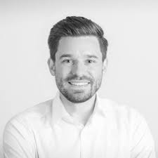 Gemeinsam investieren die Erzdiözese Freiburg und KSE Energie in den Ausbau  der E-Ladeinfrastruktur auf dem Gebiet der Erzdiözese.