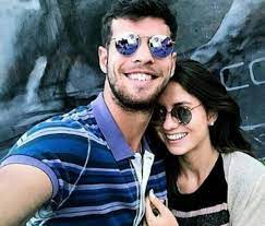 He had yesterday posted an instagram story with his wife. Karen Khachanov Reveals How He Met His Wife Veronika