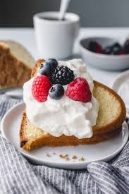 The recipe below includes a lemon glaze topping. 7up Pound Cake My Baking Addiction