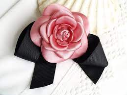 Mauve Pink Flower Brooch With Bow Camellia Flower Pin Etsy Pink Flower Brooch Flower Brooch Pink Flowers