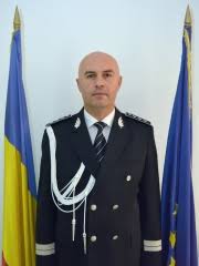 De gebroeders stanley en orlando changoer zijn samen met zeven anderen benoemd tot commissaris van politie. I P J Alba Comisar Sef De PoliÅ£ie Rus Mihai Adjunct Al Sefului Inspectoratului