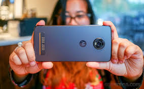 It's quick and easy to set up. Motorola Moto Z4 Review Camera Image Quality