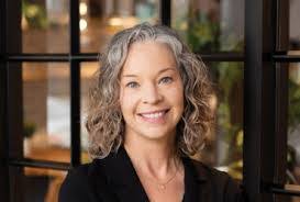 Erin Hedges's Instagram, Twitter & Facebook