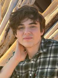 Oak Harbor's top students look back, forward