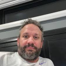 Raul Armstrong's Instagram, Twitter & Facebook