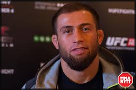 Mehdi Bahgdad ersätter Mairbek Taisumov mot Chris Wade