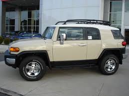 Toyota Fj Cruiser In Cream Is Pretty Much My Favourite Colour Fj Cruiser Toyota Fj Cruiser Toyota Cruiser