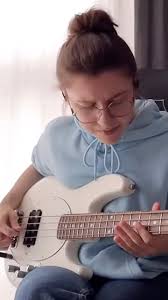 Feel the bass come to life with @juliaplaysgroove_official’s cover of  “BIRDS OF A FEATHER” by @billieeilish, featuring our StingRay Short Scale.