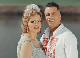 من هي زوجة حسن شاكوش ، فنان ومغني مصري ، من مواليد محافظة الجيزة في 12 أغسطس 1987. Ø¨Ø§Ù„ÙÙŠØ¯ÙŠÙˆ Ø£Ø®Ø± Ø±Ø³Ø§Ù„Ø© Ø±ÙˆÙ…Ø§Ù†Ø³ÙŠØ© Ù…Ù† Ø­Ø³Ù† Ø´Ø§ÙƒÙˆØ´ Ø¥Ù„Ù‰ Ø®Ø·ÙŠØ¨ØªÙ‡ Ø§Ù„Ø³Ø§Ø¨Ù‚Ø© Ø®Ø¨Ø± ÙÙŠ Ø§Ù„ÙÙ†