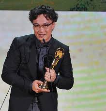 He graduated from the beijing film academy. é™³å¥•è¿…ä¸‰åº¦é‡'æ›²å°çŽ‹ä¿æŒå¸¸å‹ç´€éŒ„ å°ç£é†'å ±awakening News Networks