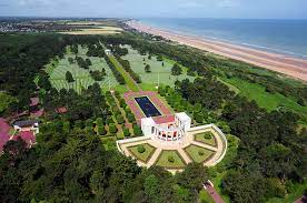 Entre bayeux et isigny sur mer, le cimetière allemand de la cambe dans le calvados, 21 000 soldats tombés lors des combats du débarquement en normandie Visite Des Sites Du Debarquement Memorial De Caen