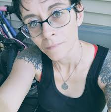 Cooler weather is coming. Inevergotthatbikinibodyb I never got that bikini  body but I can rock the sh!t out of some hoodies and leggings Chadoy  ChadoyLeo Leon