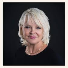 Annie Fortier's Instagram, Twitter & Facebook