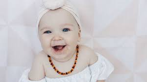 Do Amber Teething Necklaces Really Work Mom Com