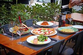 La strada, ζαχαροπλαστεία, νέα σμύρνη, τηλέφωνο: La Strada The Art Of Pizza O Dromos Ths Pitsas Odhgei Sta Glyka Nera Athens Hot Spots