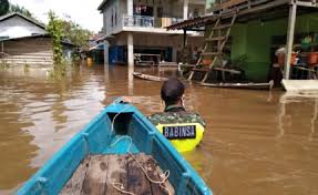 Longsor di sumedang, jawa barat. Puluhan Rumah Di Jagoi Babang Perbatasan Malaysia Terendam Banjir Bagian 1