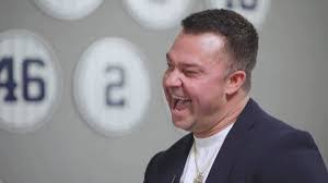 Daniel Feuer's Instagram, Twitter & Facebook