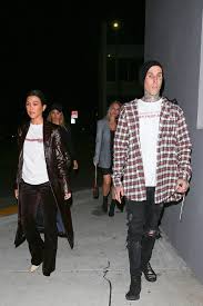 Kourtney kardashian played a huge part in helping boyfriend travis barker to overcome his fear of flying, almost 13 years after he survived a deadly plane crash. Kourtney Kardashian Travis Barker Have A Date Night Pics Hollywood Life