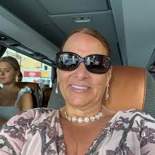 Senior blind cat rescued and adopted