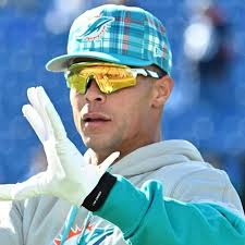 Always a shame. He's still part of the organization. 🐬✓ #nfl #miamidolphins