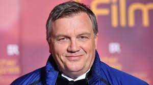 Gepäcktransport, tolle unterkünfte & alle wichtigen infos. Hape Kerkeling So Anders Lebt Der Komiker Heute Intouch