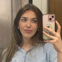 700+ perfiles de «Amelía»