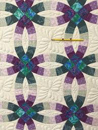 Allisyn's wedding ring utilizes template rulers designed by bradley and judy niemeyer and produces by creative grids that are designed to work with all of quiltworx.com's wedding ring inspired quilt designs. Double Wedding Ring Template