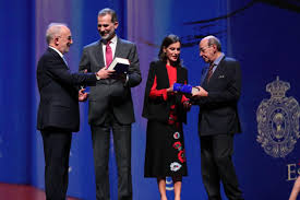 Santiago muñoz machado is a spanish jurist and academic, director of the royal spanish academy and the association of academies of the spani. La Biblioteca Clasica De La Rae Publica Las Obras Completas De Cervantes