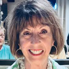 We are happy to welcome Jessica Rush to the City of Rogers as our new City  Clerk! She is a Rogers local, loves downtown and brings a wealth of  relevant experience. Here