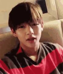 Ver más ideas sobre taekook, jungkook, taehyung. Taehyung Jungkook Gifs Tenor