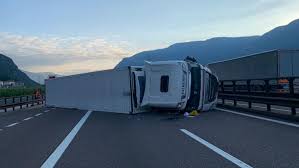 Jun 09, 2021 · der unfall ereignete sich in der nacht auf mittwoch gegen 01.00 uhr auf der a13. Kawfozo Gwyhjm