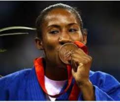 Ketleyn Quadros é nomeada embaixadora das Olimpíadas Escolares do COB