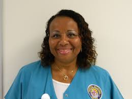 Bionic woman' guides patients through knee replacements