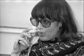 Romy schneider was born on 23 september 1938 in vienna, austria into a family of actors. Romy Schneider For Ever Home Facebook
