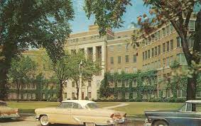 Rochester Medical School Main Entrance Rochester N Y Postmarked 1967 But Autos Are From The Mid 1950s Publishe Strong Memorial Hospital Rochester Pictures