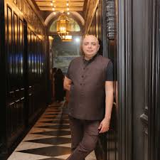 Tarun tahiliani is a noted indian fashion designer. Tarun Tahiliani Store In Kolkata Lbb Kolkata