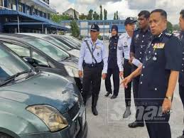 Maybe you would like to learn more about one of these? Guru Dalang Sindiket Kereta Klon Ditahan