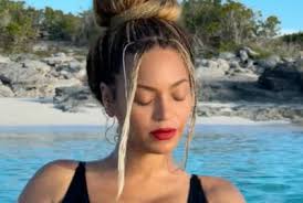 Anna Nicole Smith: Glamorous Playboy Starlet in the Movies [SLIDESHOW]