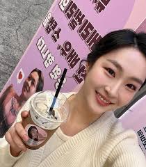 저의 첫 커피차를 보내주셔서 감사합니다🙇🏻‍♀️ 오늘 정말 행복했습니다💕 항상 응원해주셔서 감사합니다! 마지막까지 열심히  공연하겠습니다!!!